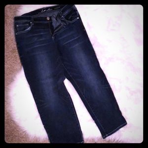 INC DENIM Straight let curvy fit crop Stretchy!